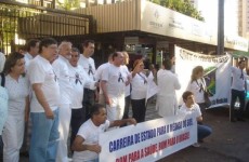 Protesto dos médicos reúne cerca de 2,3 mil pessoas em Goiânia